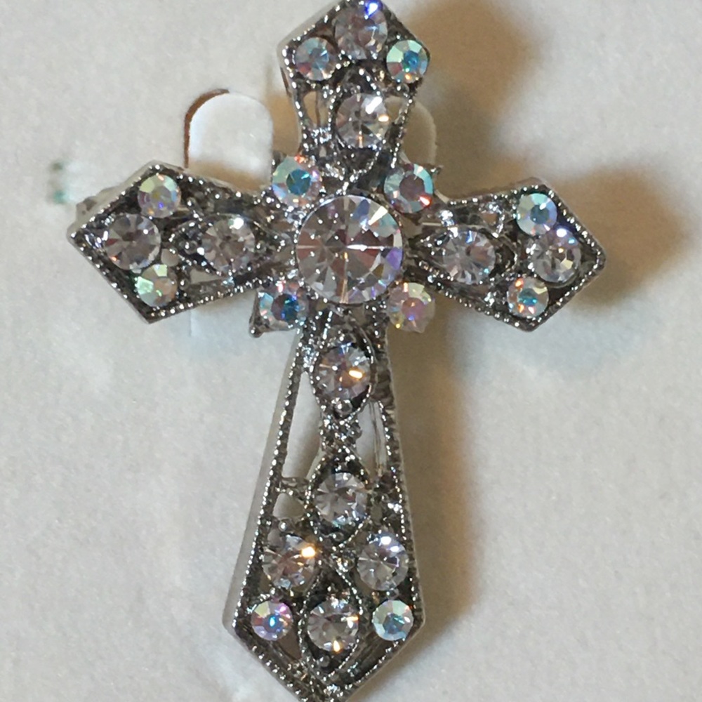 Cross pin/pendant